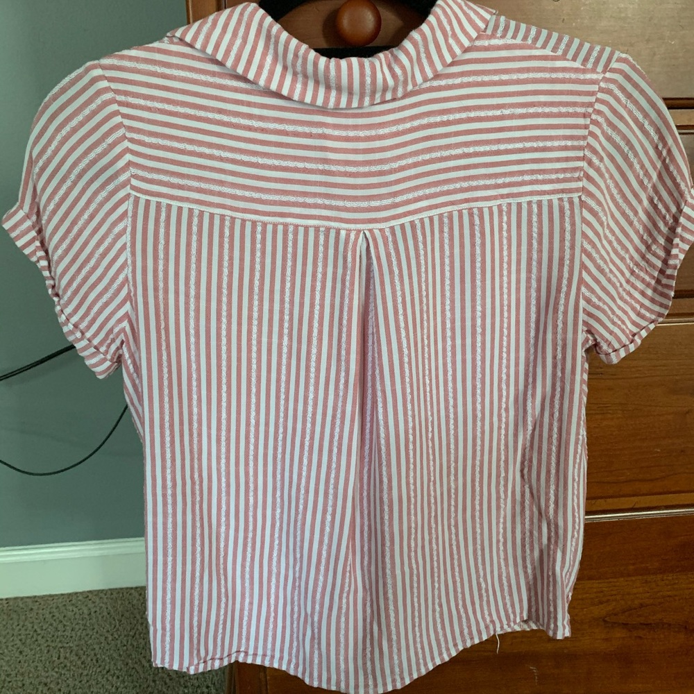 Universal Thread Wrap Top - Picture 3 of 4